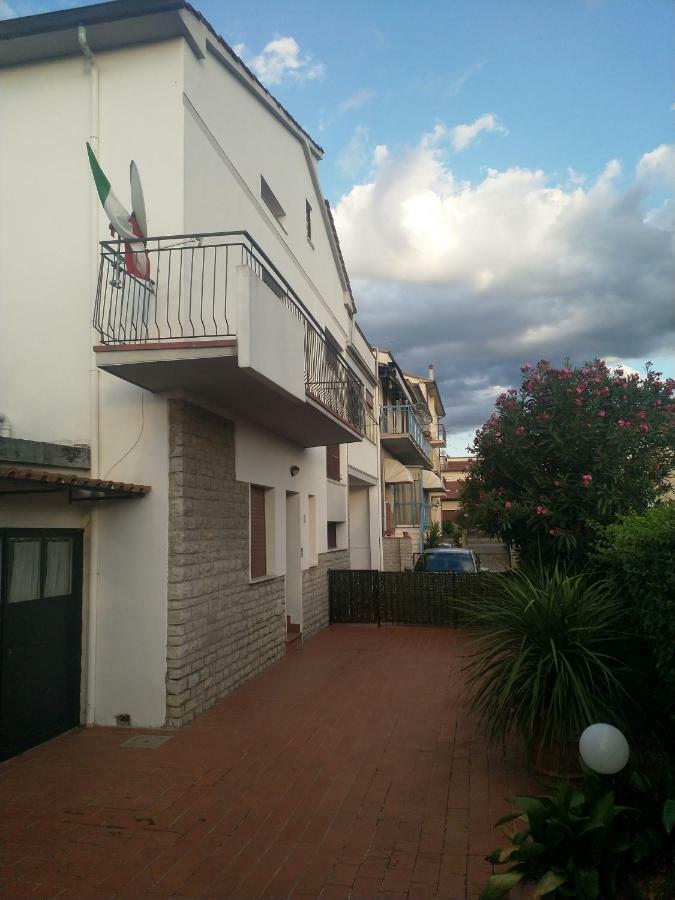 A Due Passi Apartment Arezzo Ngoại thất bức ảnh